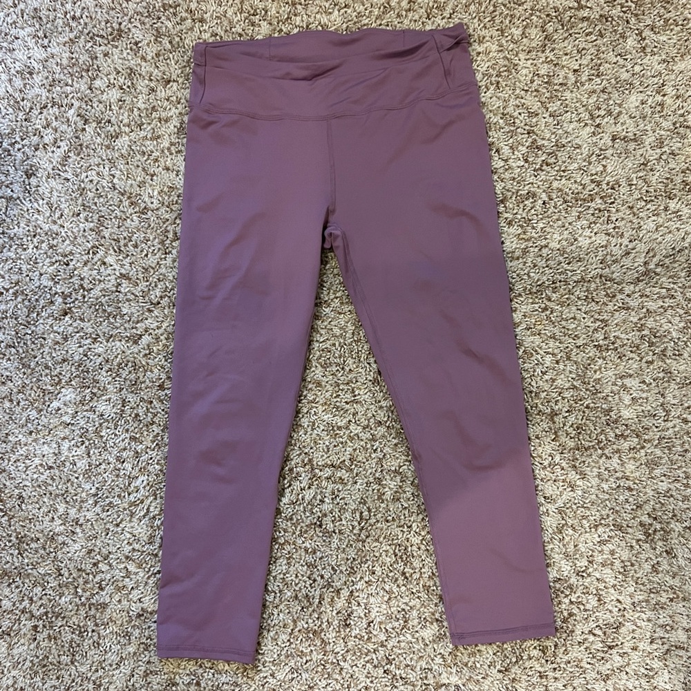 Purple cropped leggings